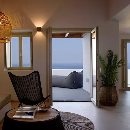 Luxury 4* Fira (Santorini)