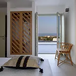 Luxury 4* Fira (Santorini)