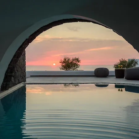 Luxury Fira (Santorini)