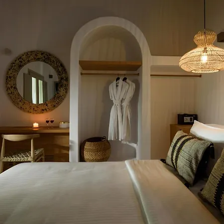 Luxury 4* Fira (Santorini)