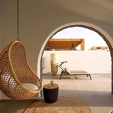 Luxury 4* Fira (Santorini)