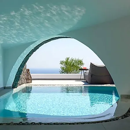 Luxury Bed & Breakfast Fira (Santorini)