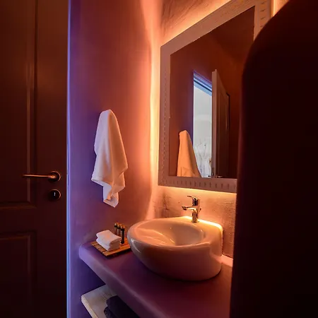 Luxury Fira (Santorini)