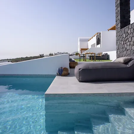 Luxury 4* Fira (Santorini)