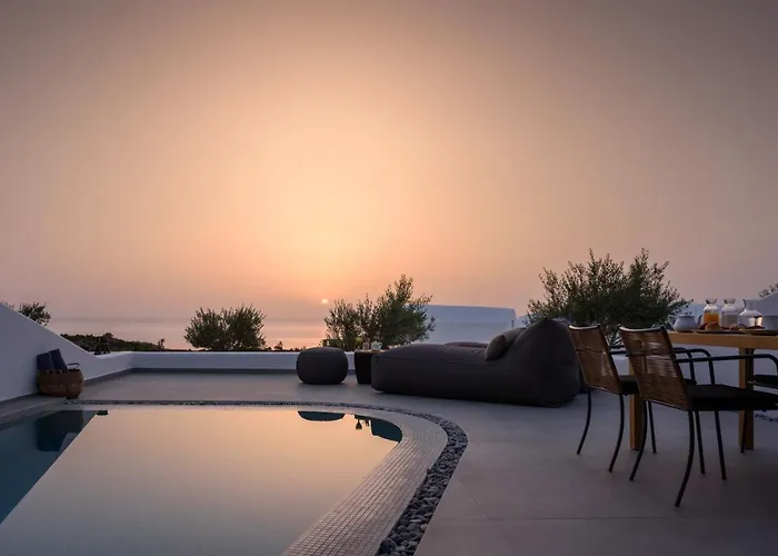 Luxury Bed & Breakfast Fira (Santorini)