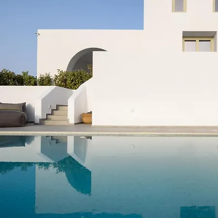 Luxury 4* Fira (Santorini)